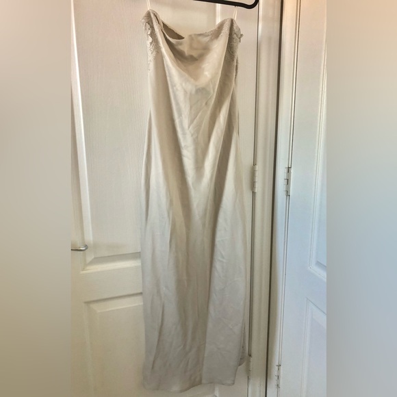 Camila Coelho Dresses & Skirts - Camila Coelho Strapless Cream Dress